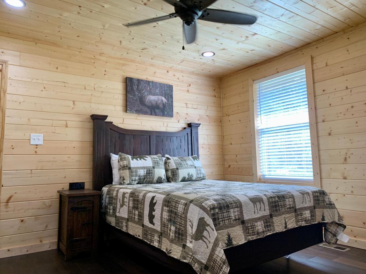 The Brick House: Brand New! 3 Bedroom Home With Private Driveway Pigeon Forge Ngoại thất bức ảnh
