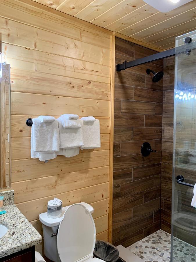 The Brick House: Brand New! 3 Bedroom Home With Private Driveway Pigeon Forge Ngoại thất bức ảnh