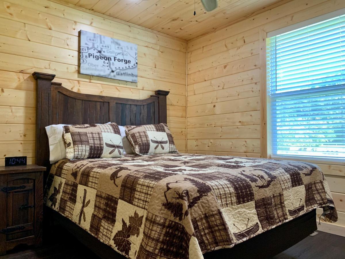 The Brick House: Brand New! 3 Bedroom Home With Private Driveway Pigeon Forge Ngoại thất bức ảnh